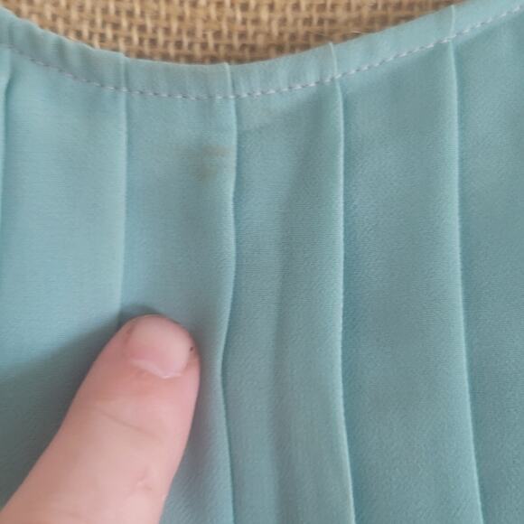 Size Large Lush tan mint & black color block sleeveless shift dress with pleats - Picture 4 of 4